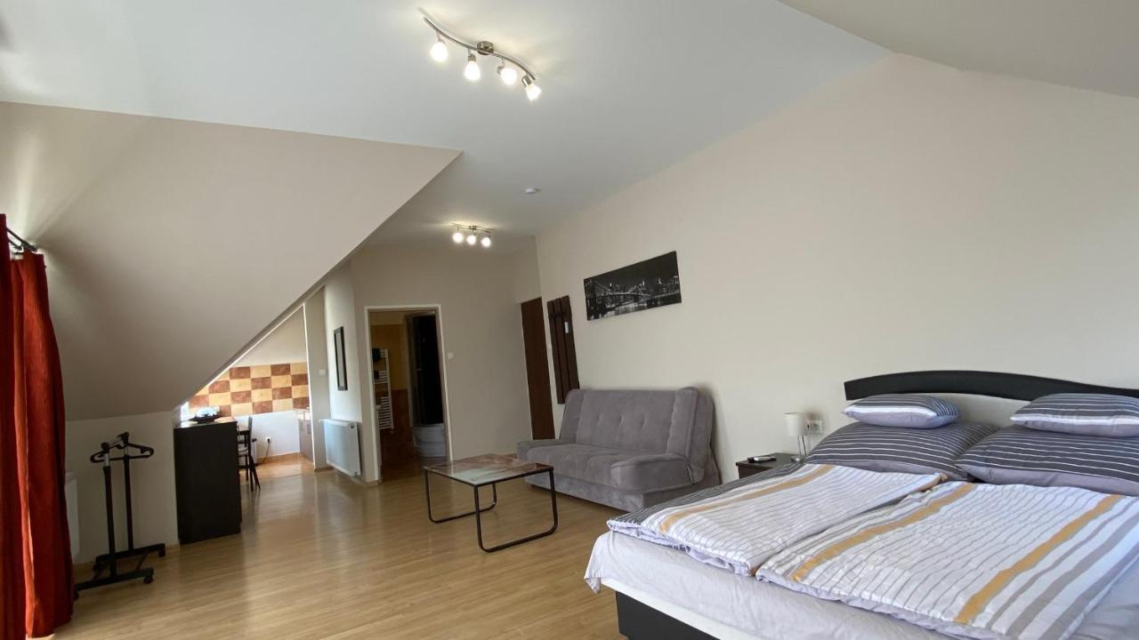 Korall Apartman Balatonfuzfo Exterior photo