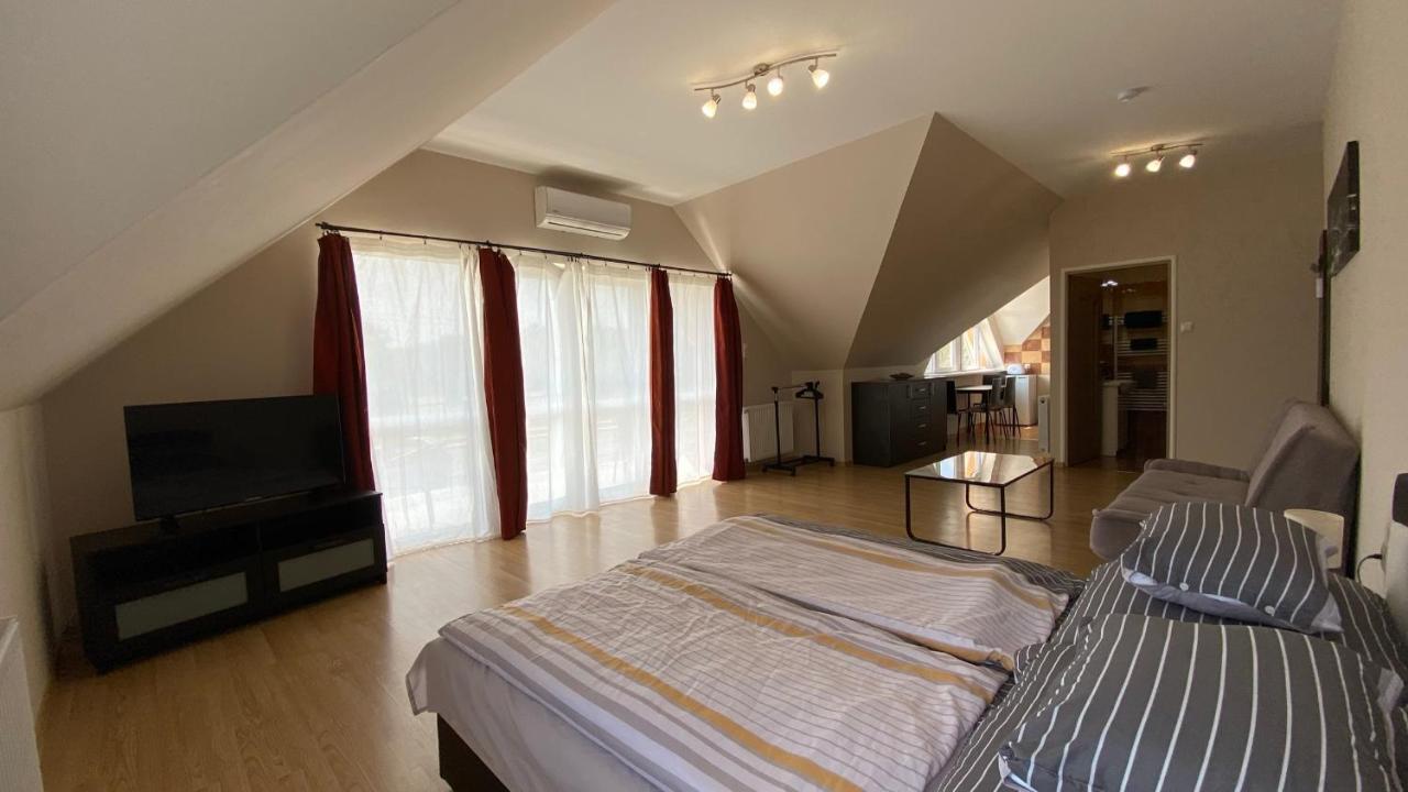 Korall Apartman Balatonfuzfo Exterior photo