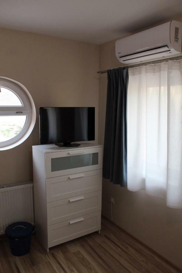 Korall Apartman Balatonfuzfo Exterior photo