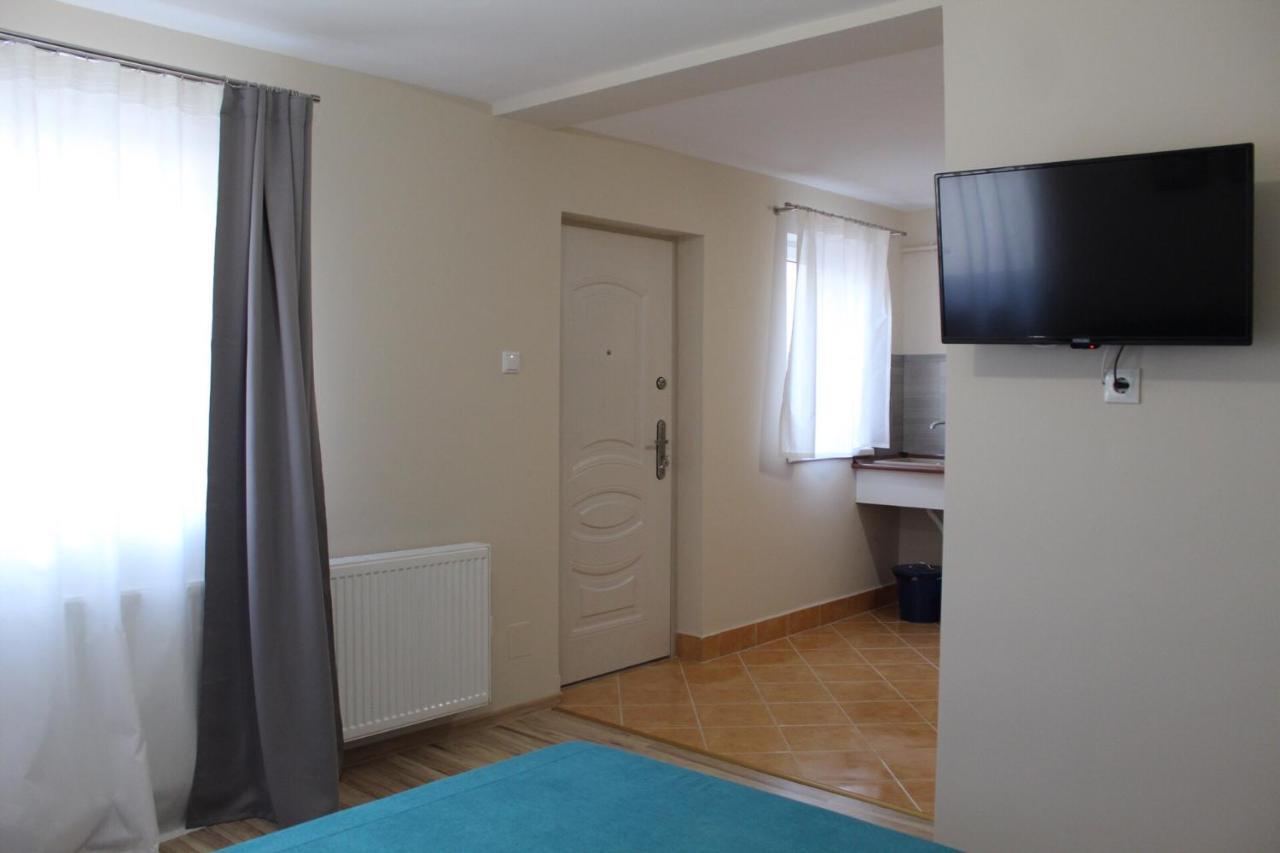 Korall Apartman Balatonfuzfo Exterior photo